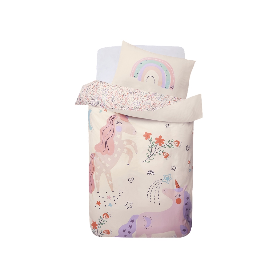 Ropa de cama de niño pequeño